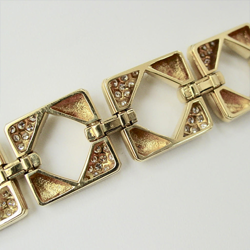 18 Karat Yellow Gold Geometric Link Diamond Bracelet