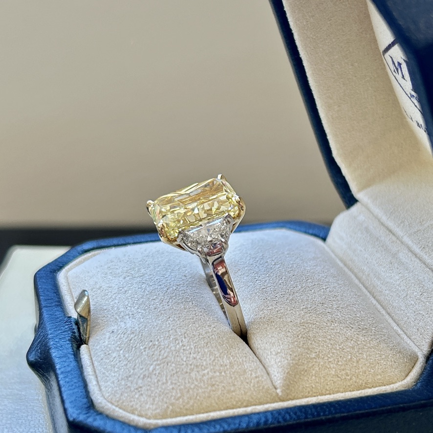 A Fancy Intense Yellow Diamond Ring - Image 2