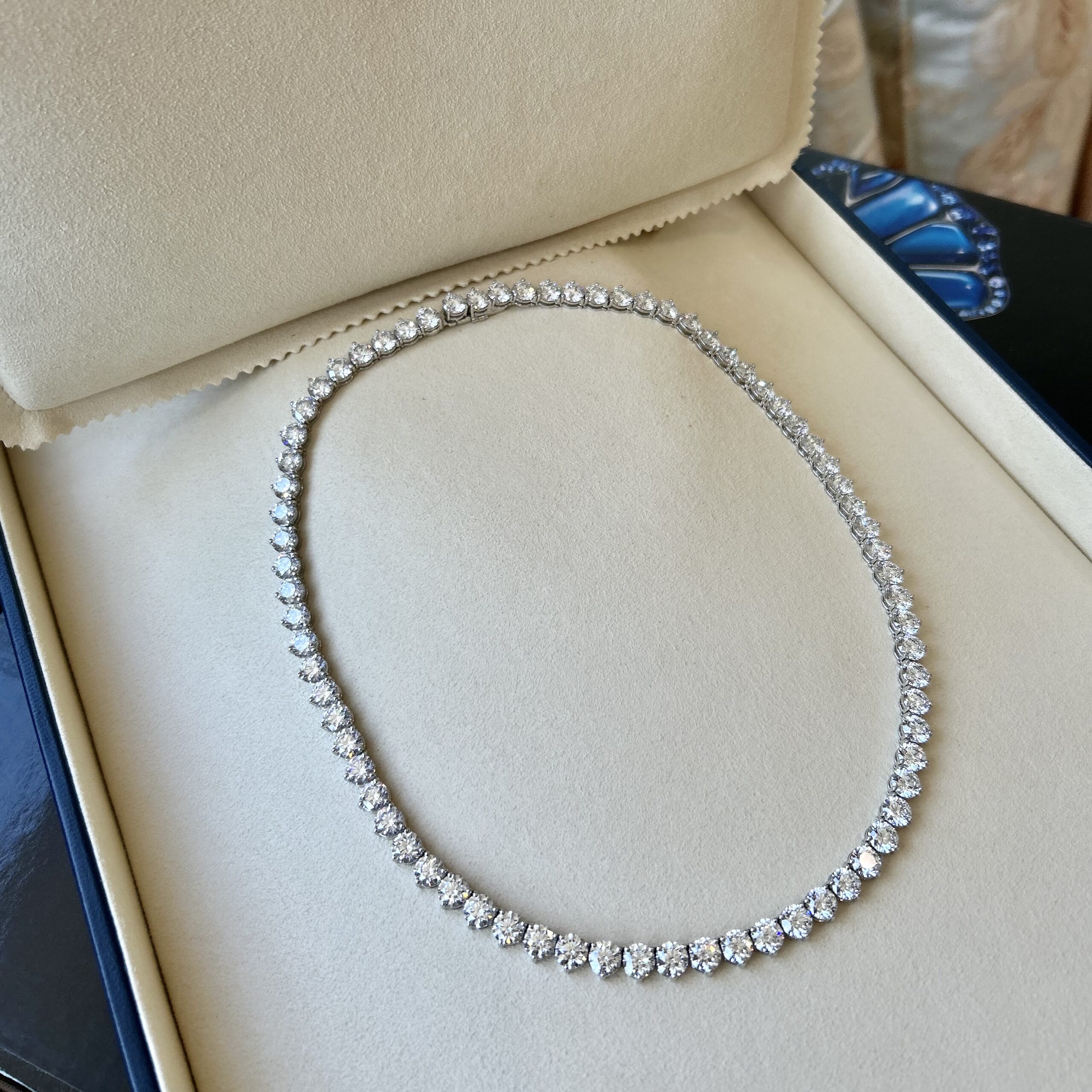 A Diamond Riviere Necklace - Image 3