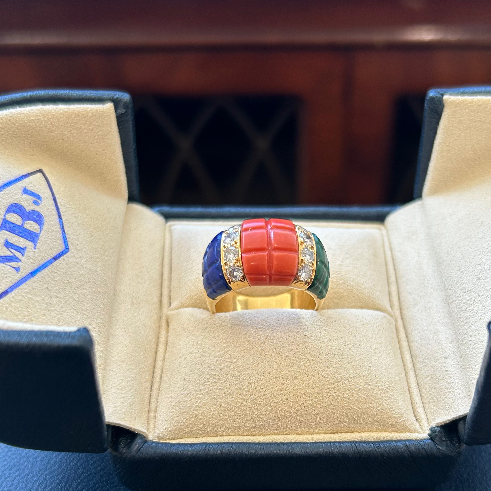 Vintage Van Cleef & Arpels Suite - Image 4