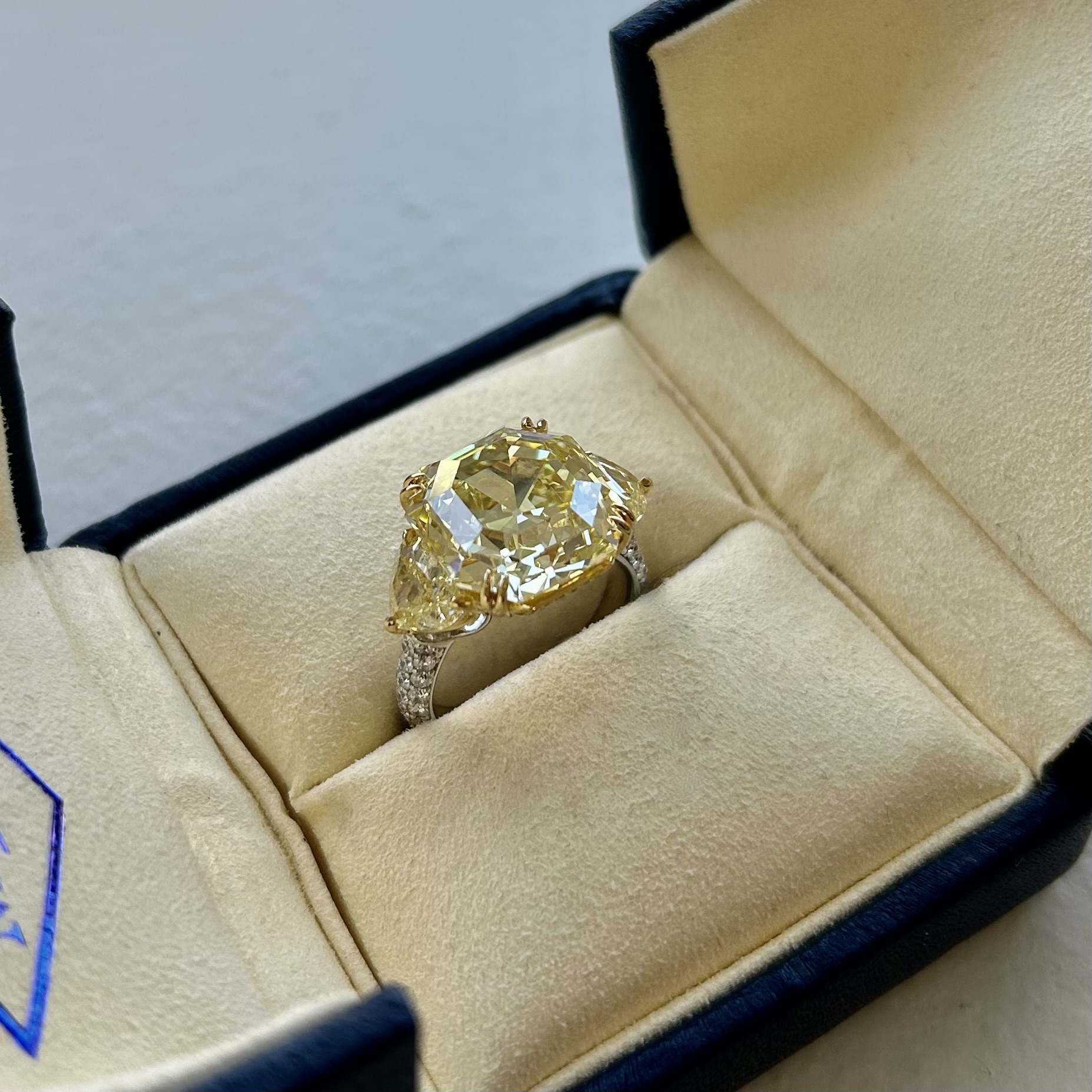 Fancy Yellow Asscher