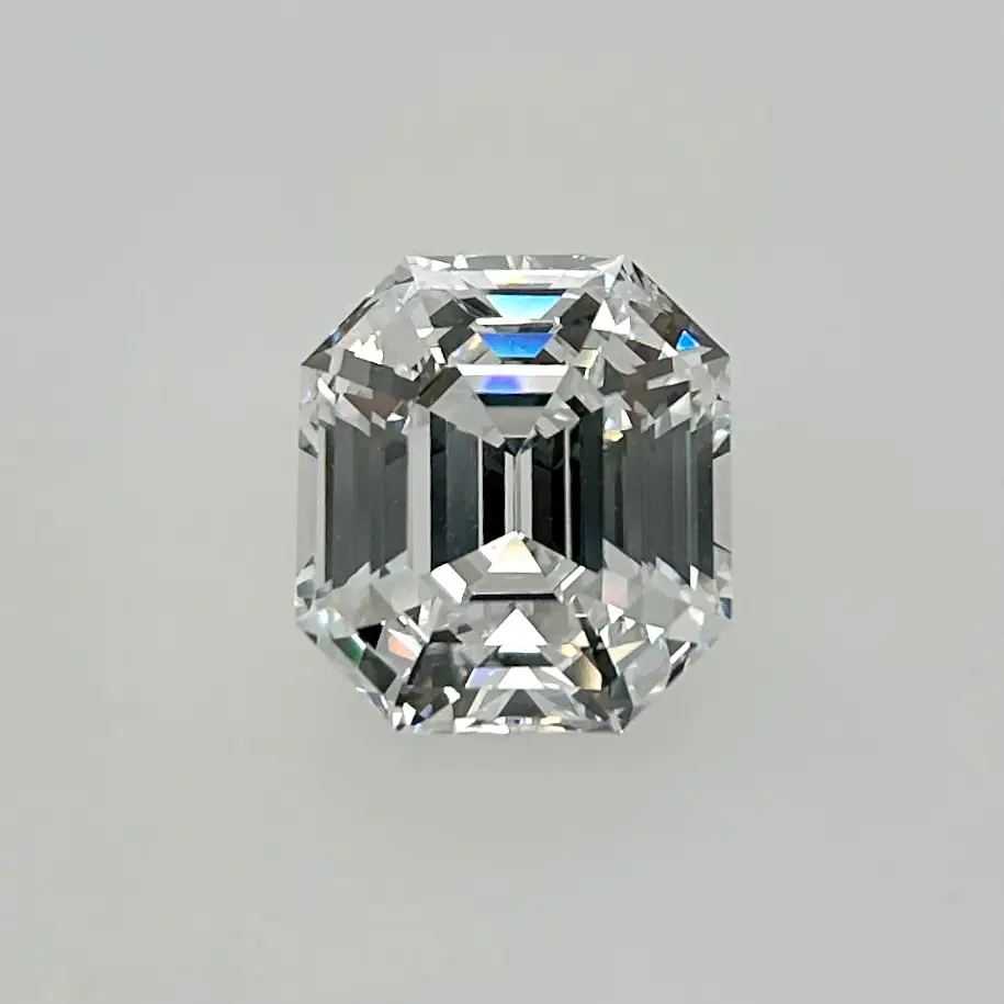A 29 Carat D IF Asscher Cut Diamond Ring - Image 2